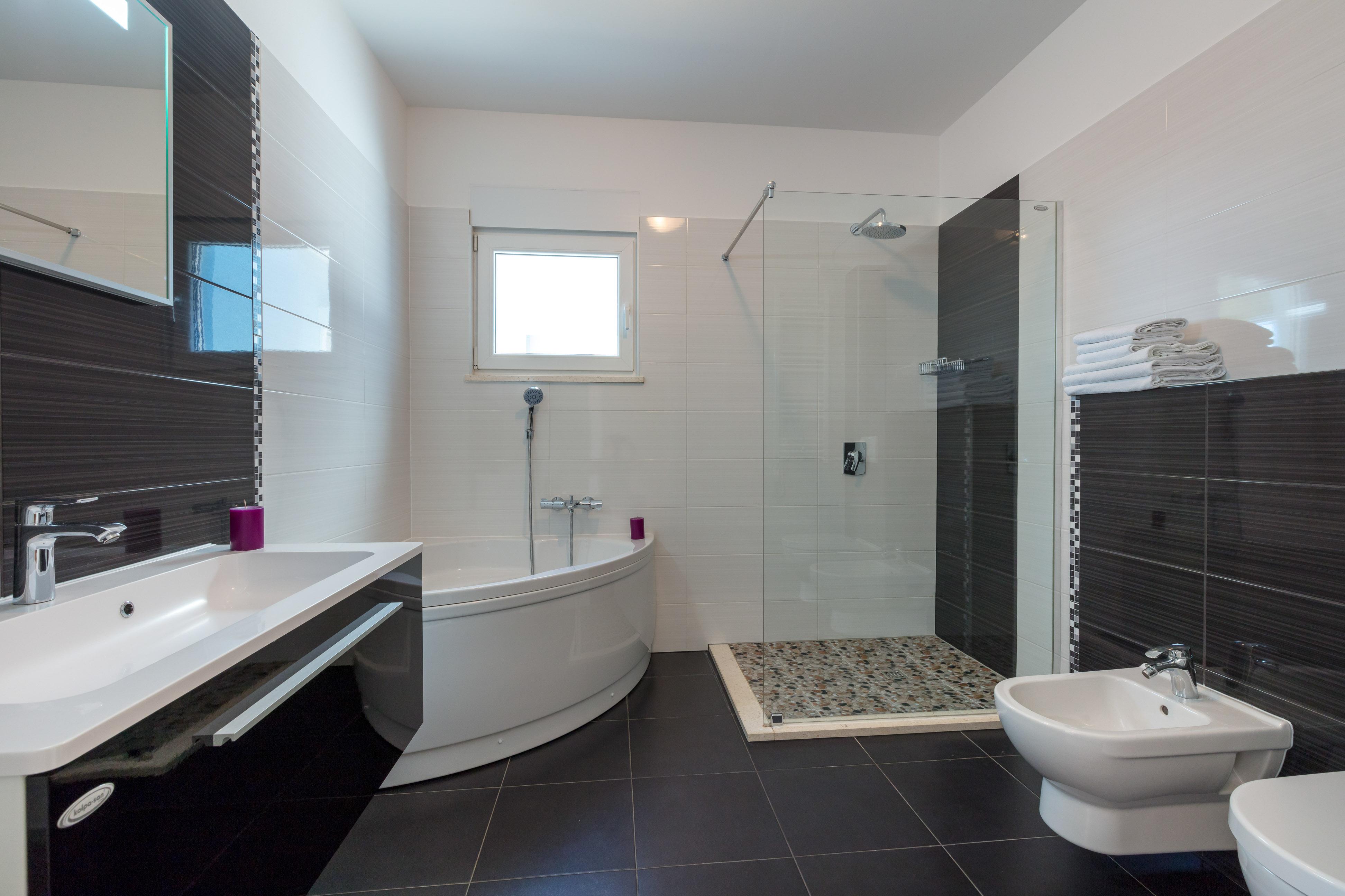 Villa Mermaid Your Croatian Haven With Luxury Pool And Scenic Views Podstrana Exterior foto