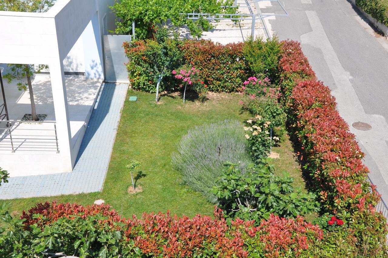 Villa Mermaid Your Croatian Haven With Luxury Pool And Scenic Views Podstrana Exterior foto